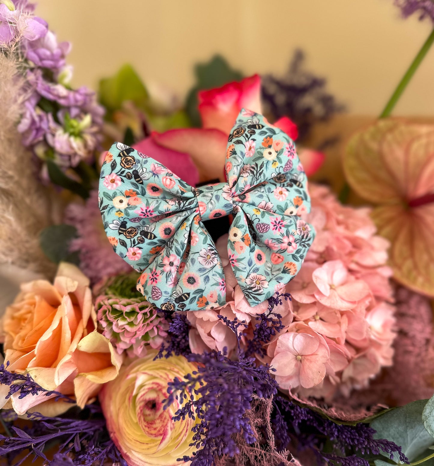 Buzzing Bloom Sailor Bow